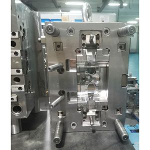 Kính bơi đúc bằng khuôn