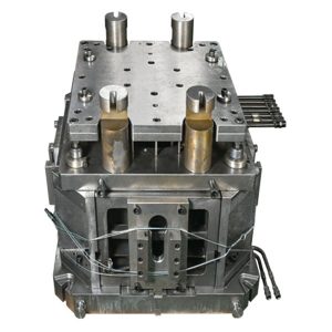 Khuôn đúc áp suất thấp cho trục bánh xe